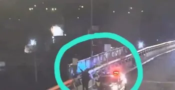Elementos de la Policía Municipal evitan que hombre se aviente de un puente en el periférico ecológico