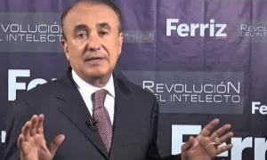 Pedro Ferriz de Con sufre asalto; lo graba en video