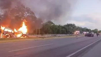 Tragedia en la carretera Mérida-Campeche deja 16 muertos tras choque e incendio de una Urvan