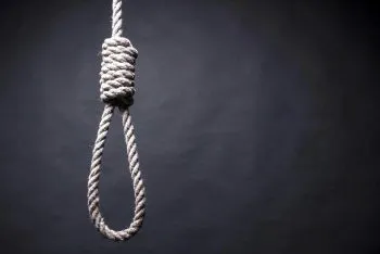 Joven se cuelga del tinaco de su casa en San Jerónimo Caleras