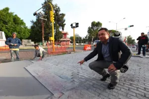 Mala edificación de calles ocasiona surgimiento de baches: Velázquez