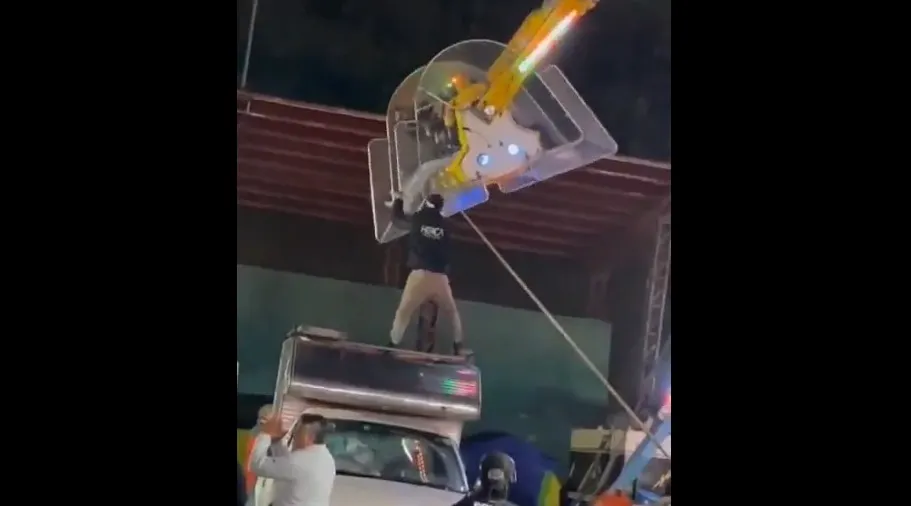 Falla en juego mecánico de la Feria de la Manzana en Zacatlán dejó a ocho personas atrapadas