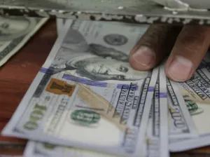 El dólar repunta, se vende en 19.10 pesos