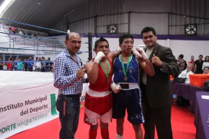 Zócalo el escenario para la gran final del ”XVI Torneo de Boxeo de los Barrios 2013”