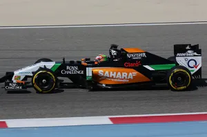 ‘Checo’ Pérez registra el mejor tiempo en elcircuito de Bahréin