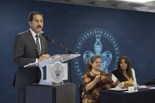 FIQ-BUAP acredita tres programas educativos ante CACEI