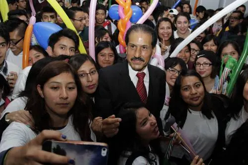 Video: Centro de idiomas, la nueva propuesta de Esparza para la BUAP
