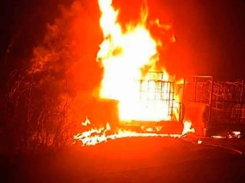 Huachicolero muere calcinado por incendio de toma clandestina en Hidalgo