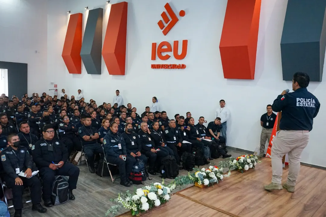 Capacitan a 900 policías auxiliares para combatir extorsión y fraude