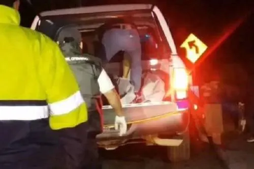 Arrojan tres cuerpos de hombres en la autopista Amozoc-Perote