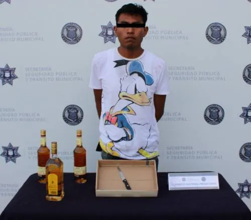 Detienen a probable asaltante de tienda Oxxo