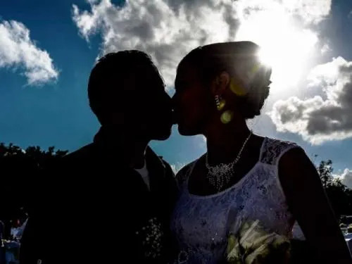 Mexicanos se casan menos y se divorcian más: experta