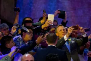 Elenco de Spectre convive con mexicanos en el Auditorio Nacional