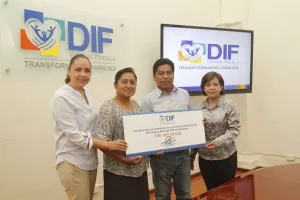 Entrega SEDIF donativo al municipio de Nealtican