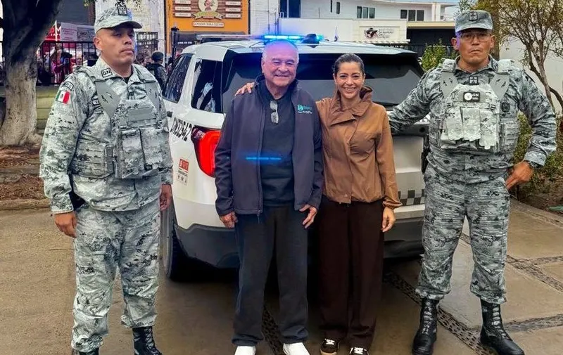 Ernesto Ruffo llega a Ensenada para continuar su proceso en prisión domiciliaria