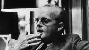 Subastan cenizas de Truman Capote en 45 mil dólares