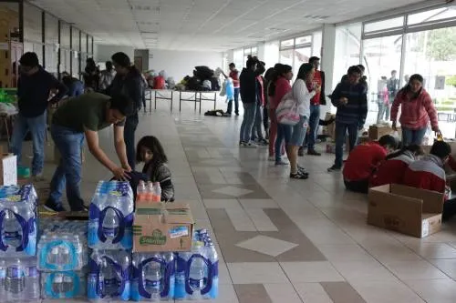 Parte primer camión con ayuda de la Arquidiócesis para damnificados por el sismo
