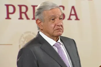 López Obrador ataca de nueva cuenta a periodistas e intelectuales