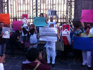 Protestan periodistas poblanos por asesinato de Rubén Espinosa
