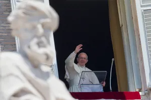 El Papa reza por las decenas de víctimas de los ataques en Bangladesh e Irak