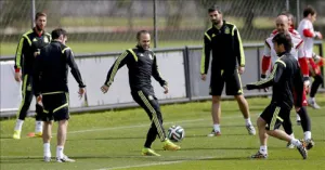 Desgracia sigue a España: Rayo cae en su avión
