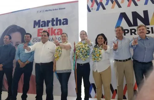Realizan Ricardo Anaya y Martha Erika Alonso mitin en Cuetzalan junto con otros seis gobernadores