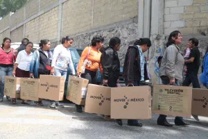 Vega Rayet corrige, en Puebla serán entregadas hasta 3 mil pantallas y no 80 mil