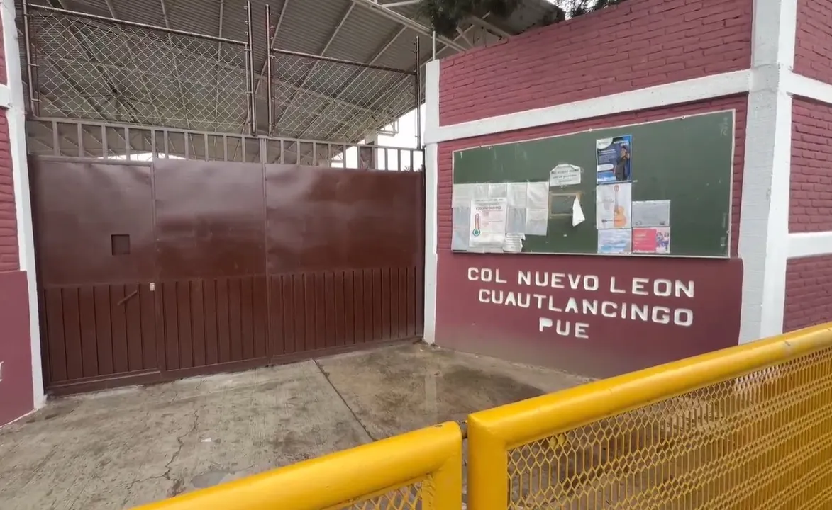 Robo en primaria de Cuautlancingo frustra ceremonia de graduación