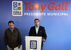 Lozano amaga con denunciar violación a Ley del Secreto Bancario por tema de Gali