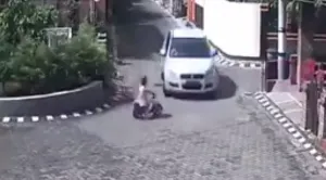 VIDEO: Atropellan a niña y resulta totalmente ilesa