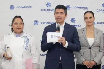 Eduardo Rivera presenta la convocatoria Contigo Mujer 2023