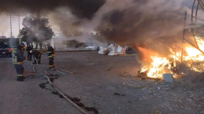 incendio-planta-recicladora-periferico-ecologico-coronango