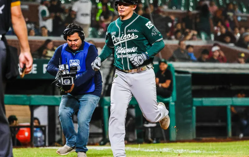 Explota la ofensiva emplumada y Pericos se queda con el primer juego de la serie en Saltillo