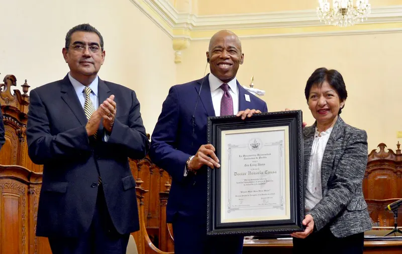 buap-eric-adams-doctorado-honoris-causa