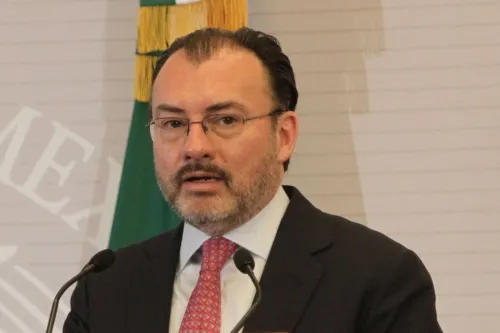 “Videgaray debe irse del MIT”, señalan en carta egresados de la institución