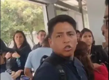 Presuntos carteristas roban celular a una chica y agreden a un hombre en estación de RUTA