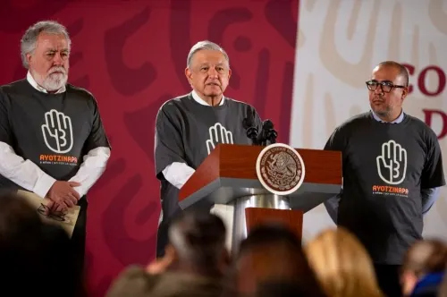 Fundamental, hallar a normalistas de Ayotzinapa López Obrador