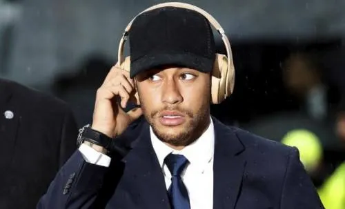 Neymar declara la guerra judicial al Barcelona