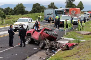 Un muerto y varios lesionados deja choque en la Amozoc-Perote