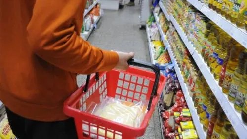 Confianza del consumidor cerró 2017 con aumento de 3.4%: Inegi