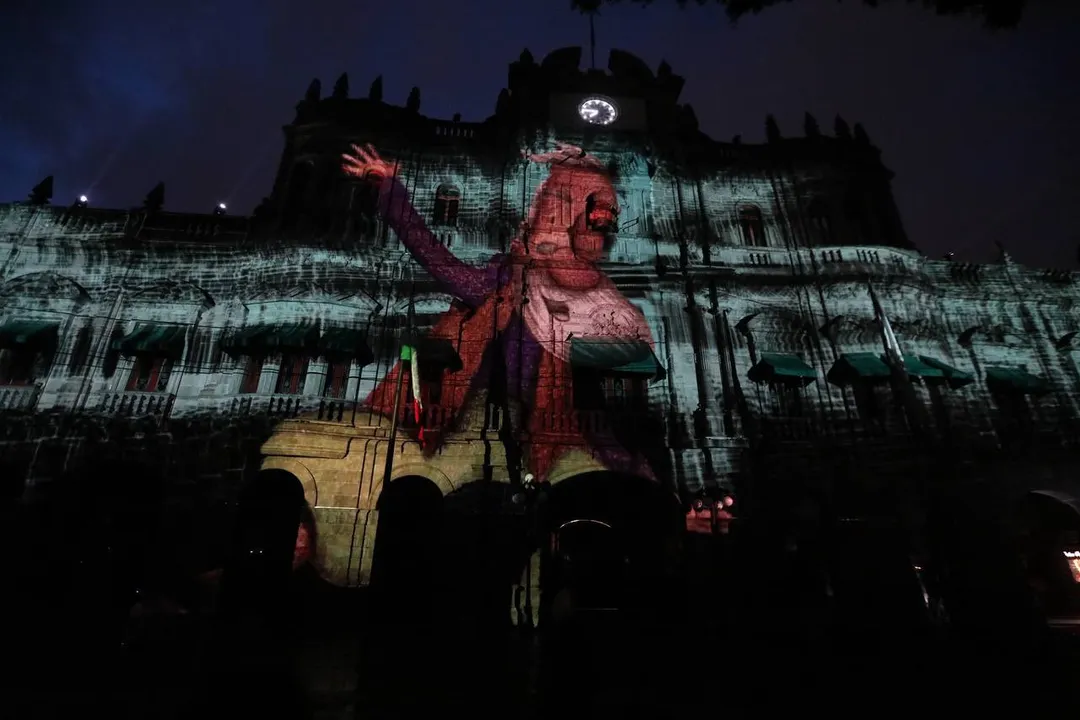 Ayuntamiento invita apreciar el nuevo videomapping “Puebla: Ciudad de Guardianes” en la fachada del Palacio Municipal