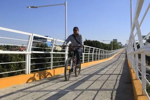 Sigue inconclusa la obra de la ciclopista elevada Hermanos Serdán