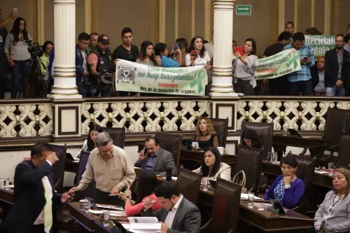 Barbosa envía iniciativas para la Ley de Víctimas y un paquete en materia de protección de la mujer