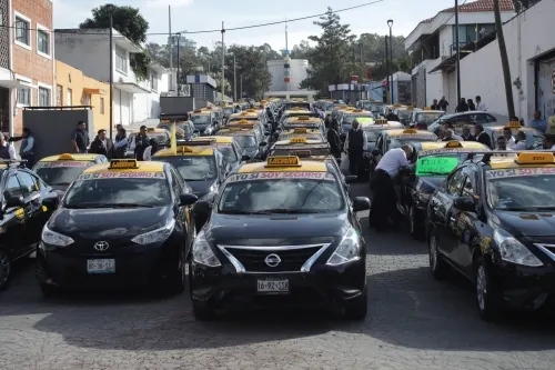 Taxistas exigen a la autoridad estatal regule transporte ejecutivo, incurren en competencia desleal