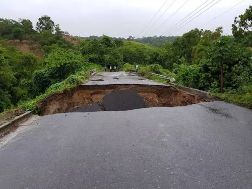 Daños a escuelas, viviendas y carreteras deja a su paso Katia en municipios de las sierras