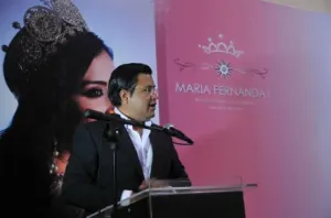 340 mil pesos gasta alcalde panista en estudio fotográfico