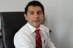 Regidores de Nopalucan se agreden en Casa Aguayo