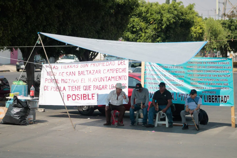 Bloqueo de ejidatarios en Valsequillo y  Las Torres supera las 24 horas; exigen pago de tierras expropiadas