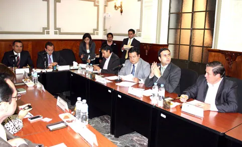 Aprueba Comisión Inspectora dictamen de 13 sujetos de revisión