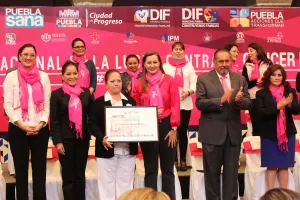 Consolidan esfuerzos SEDIF y Sector Salud en lucha contra cáncer de mama